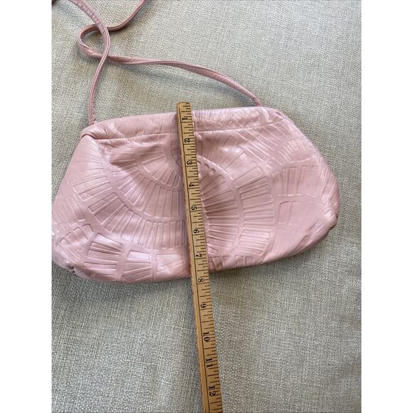 Vintage Pink Leather Clamshell Handbags Crossbody Purse Boho 1970s - Picture 9 of 10